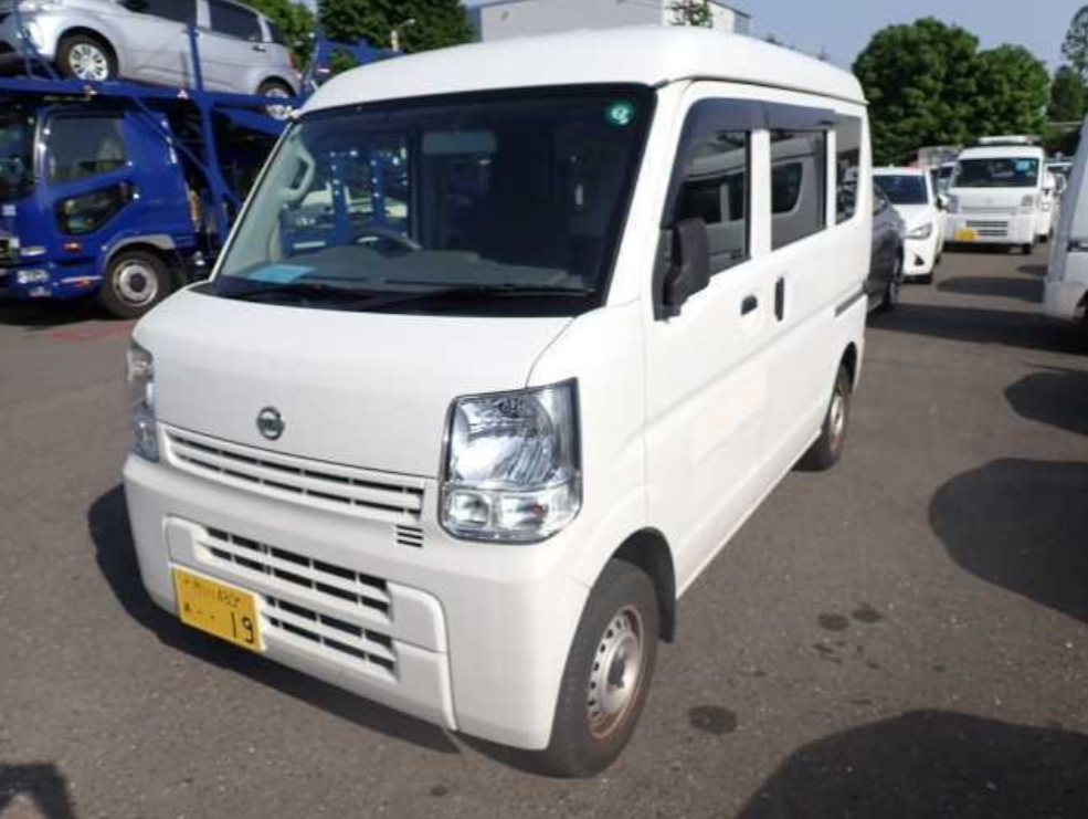 NISSAN CLIPPER VAN