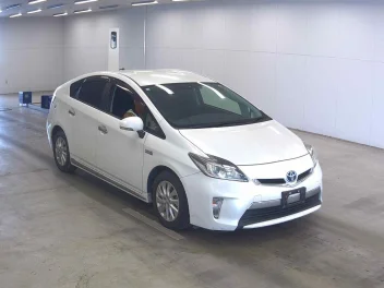 TOYOTA PRIUS PHV