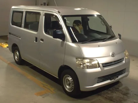 TOYOTA LITEACE VAN