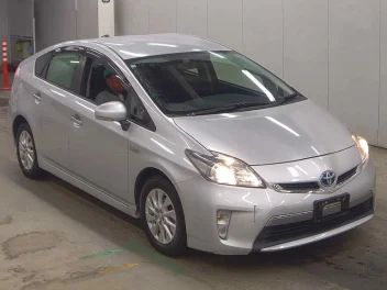TOYOTA PRIUS PHV