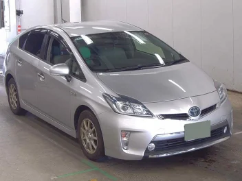 TOYOTA PRIUS PHV