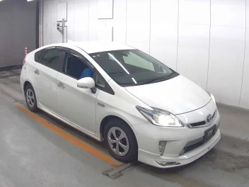 TOYOTA PRIUS PHV