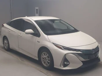 TOYOTA PRIUS PHV