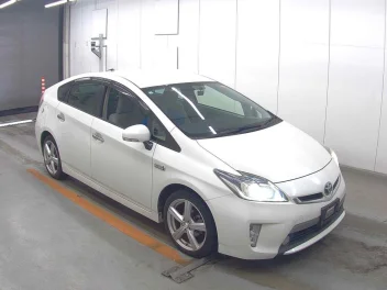 TOYOTA PRIUS PHV