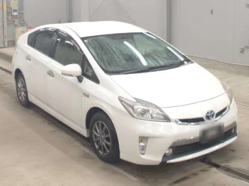 TOYOTA PRIUS PHV