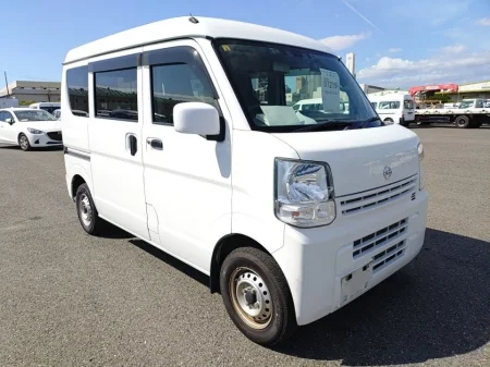 NISSAN CLIPPER VAN