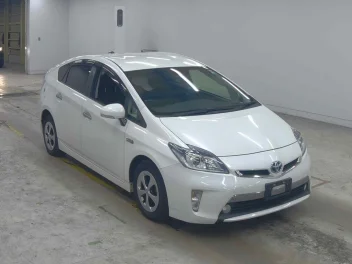 TOYOTA PRIUS PHV