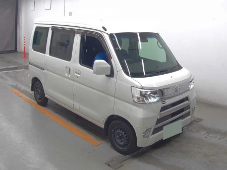 TOYOTA PIXIS VAN