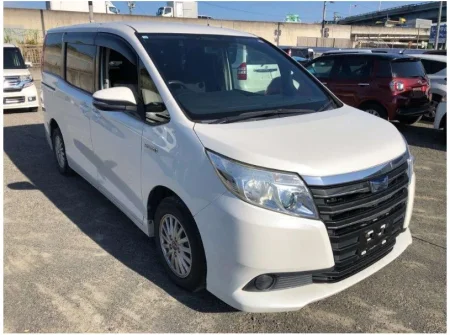 TOYOTA NOAH