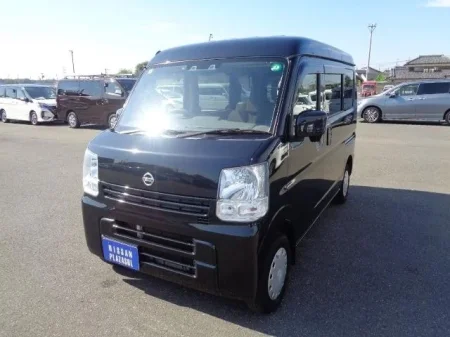 NISSAN CLIPPER VAN