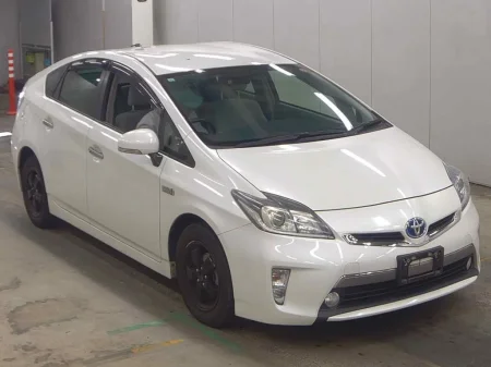 TOYOTA PRIUS PHV