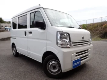 NISSAN CLIPPER VAN