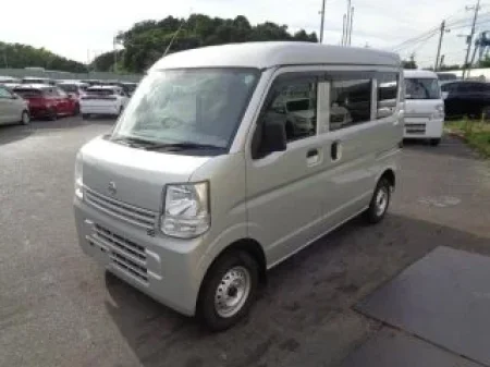 NISSAN CLIPPER VAN