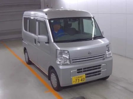 NISSAN CLIPPER VAN